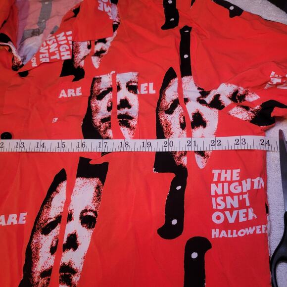 Halloween II Michael Myers Graphic Print Camp Short Sleeve Button Up Men's XL - Picture 4 of 5